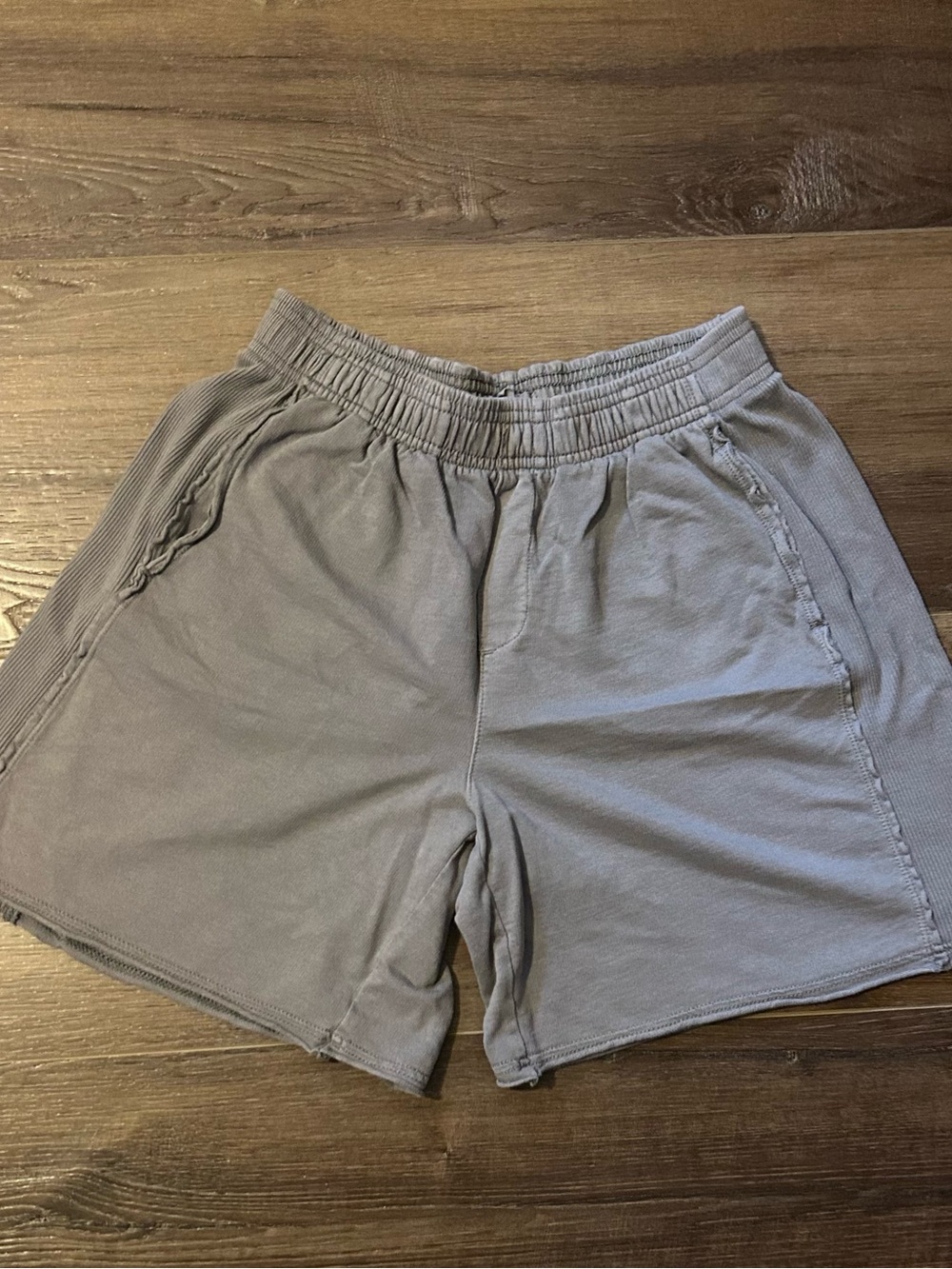 aerie Women’s Elastic-Waist Athletic Shorts in Gray